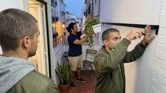 Jardim de varanda em altura: a solução discreta que ganha força em 2026