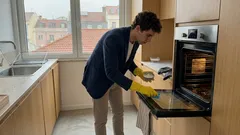 Como limpar o forno elétrico com bicarbonato (sem danificar o esmalte nem as resistências)